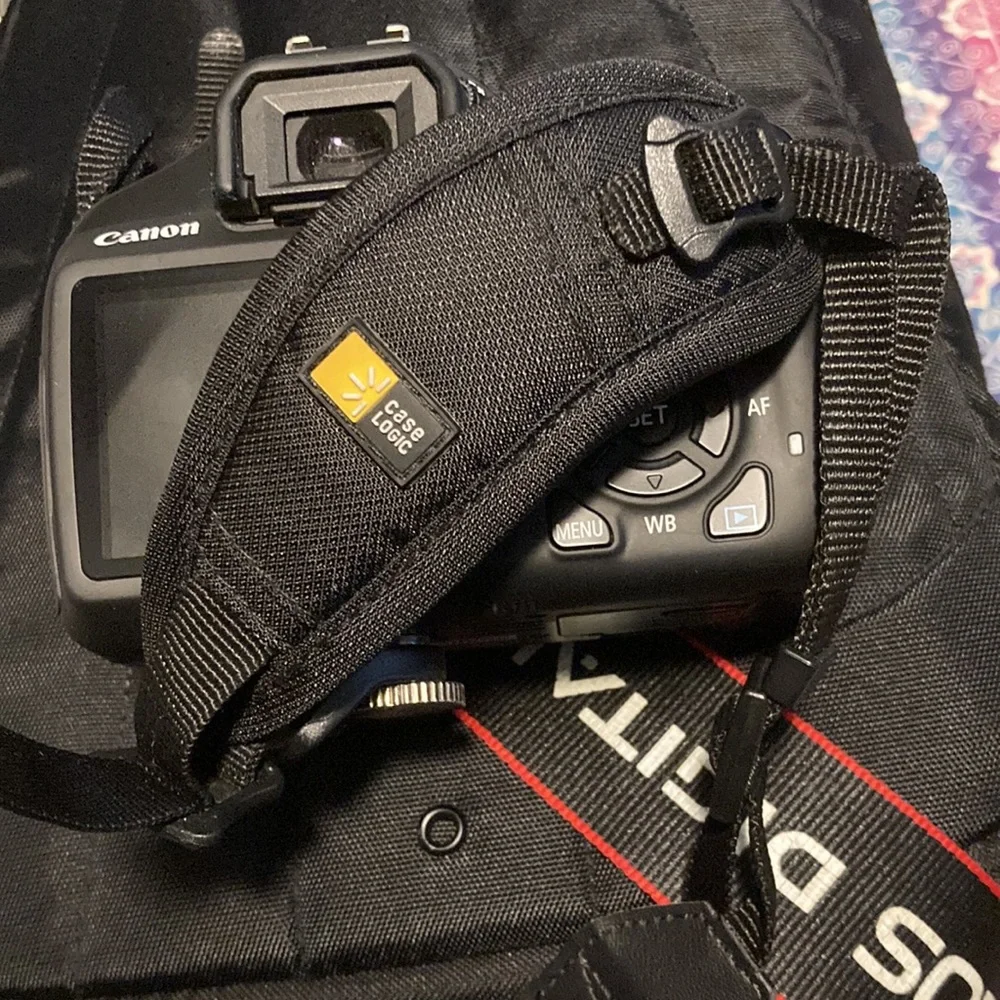 Canon Rebel T3 w/ Bag Bundle AS IS